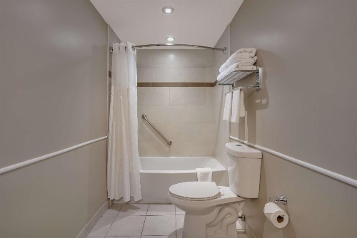 Best Western Ville-Marie Hotel & Suites image 2