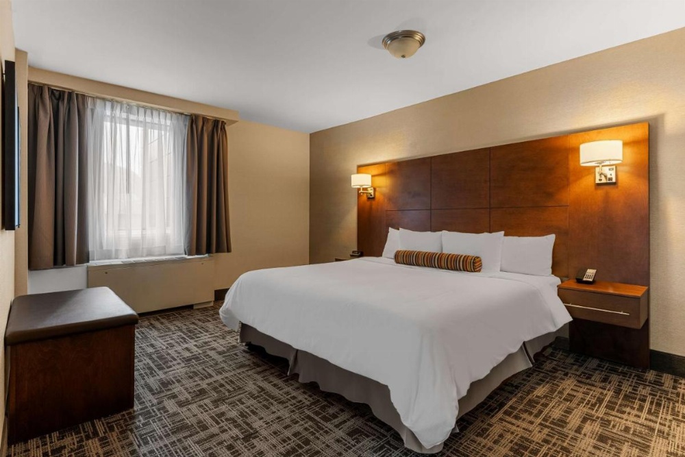 King Suite with Jacuzzi 
